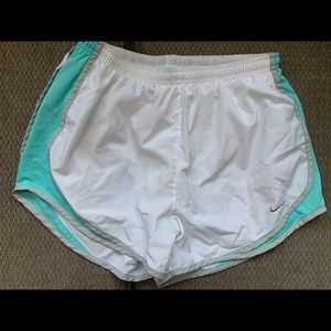 Nike Dri-Fit Tempo Shorts - M